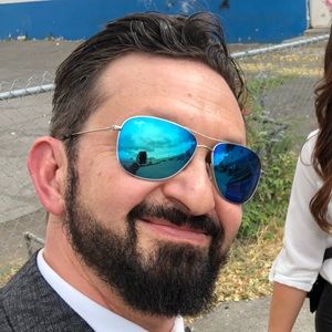 Meet your Posher, Lance